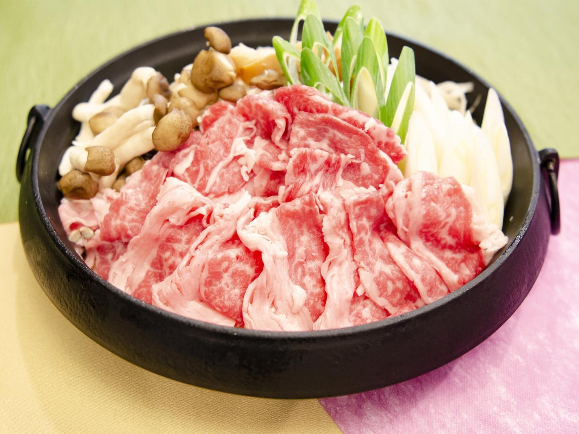 Hotel Den Haag Huis Ten Bosch Sasebo Zewnętrze zdjęcie A plate of raw beef